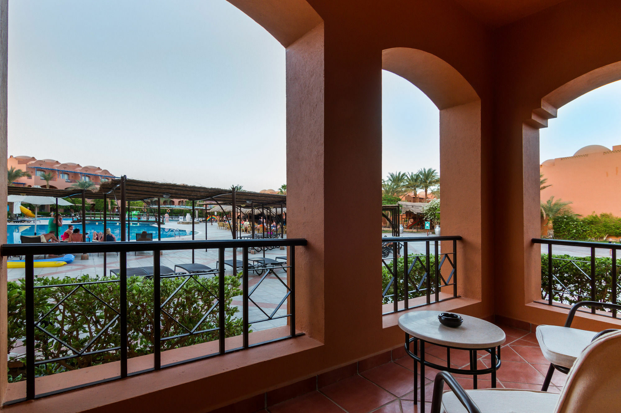 Jaz Makadi Oasis Club Hotel Exterior photo